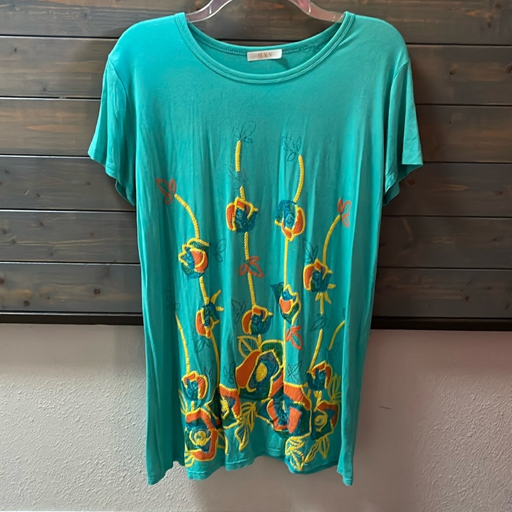 M & V Stretchy Short Sleeve Top